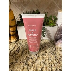 Mary Kay Apple and Almond Shower Gel NWT Sealed